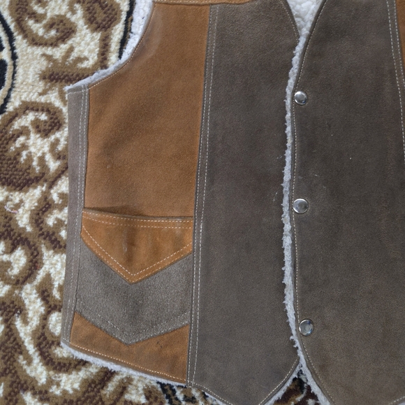 Vintage Western Leather Suede Vest 70s Faux Shearling 1970s Patchwork Distressed - Picture 12 of 16
